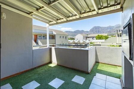 3 Bedroom Apartment in Paarl