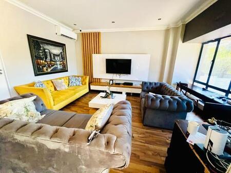 Bachelor apartment in Herrwood Park