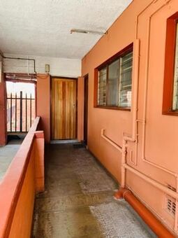 1 Bedroom Apartment in Pinelands