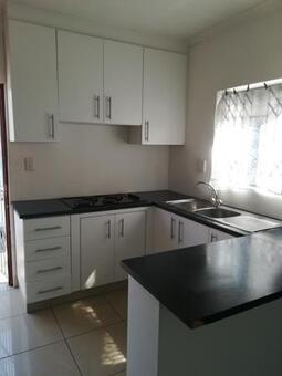 1 Bedroom Apartment in Yellowwood Park