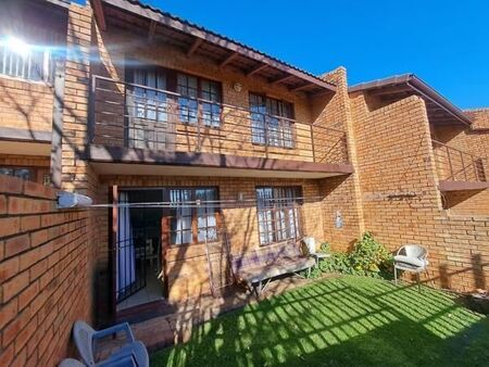 2 Bedroom Townhouse in Radiokop