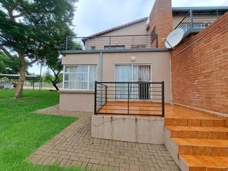 3 Bedroom Apartment in Willowbrook