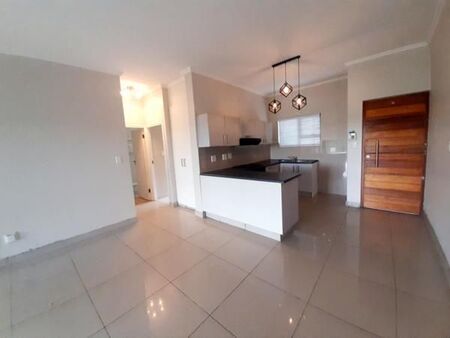 2 Bedroom Apartment in Palm Lakes Estate