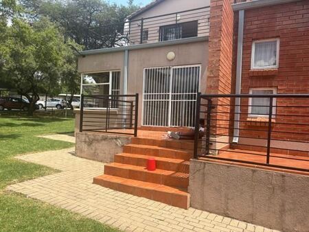 2 Bedroom Duplex in Ruimsig