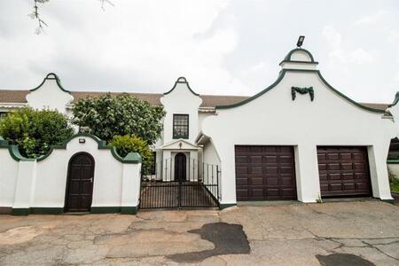 3 Bedroom Townhouse in Florida Park