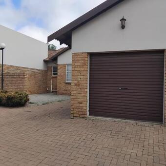 3 Bedroom Townhouse in Witpoortjie
