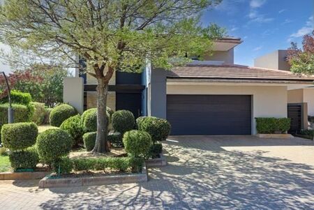 3 Bedroom House in Lombardy Estate