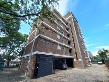 3 Bedroom Apartment in Sunnyside