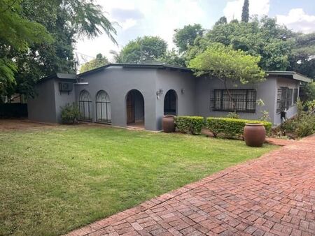 5 Bedroom House in Sinoville