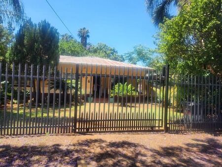 4 Bedroom House in Rietfontein