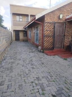 3 Bedroom House in Pimville