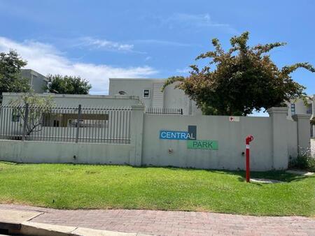 2 Bedroom Apartment in Dainfern