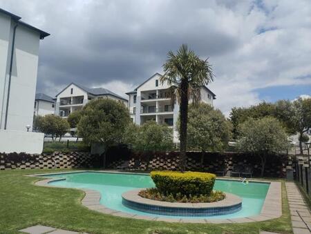 3 Bedroom Apartment in Bryanston