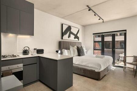 Studio Apartment in Hyde Park