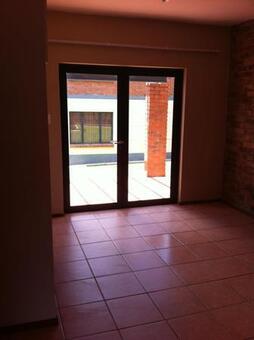 Bachelor apartment in Auckland Park