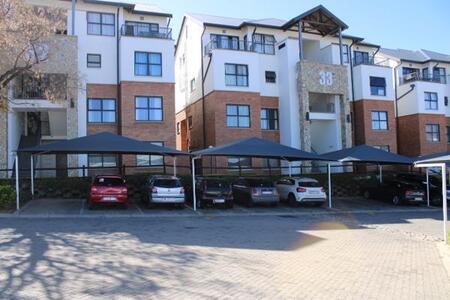 2 Bedroom Apartment in Olivedale
