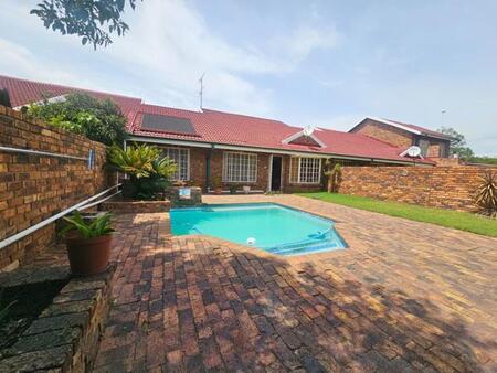 3 Bedroom Townhouse in Three Rivers North