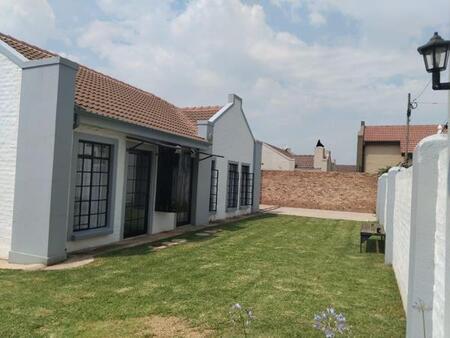 2 Bedroom Townhouse in Heidelberg Central