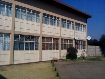 2.5 Bedroom Apartment in Three Rivers