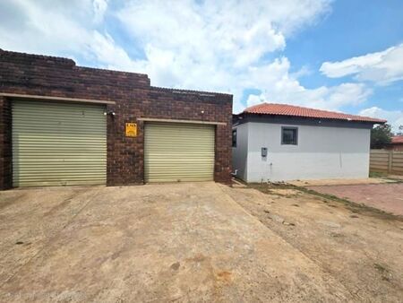 3 Bedroom House in Vanderbijlpark Cw