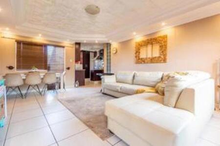 3 Bedroom House in Pomona