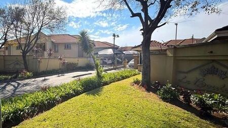 3 Bedroom Townhouse in Brentwood Park