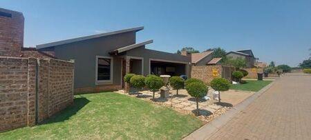 3 Bedroom House in Nortons Home Estate