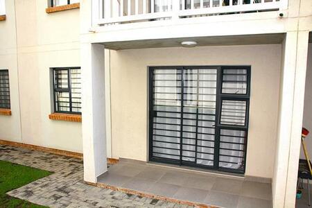 2 Bedroom Apartment in Kosmosdal