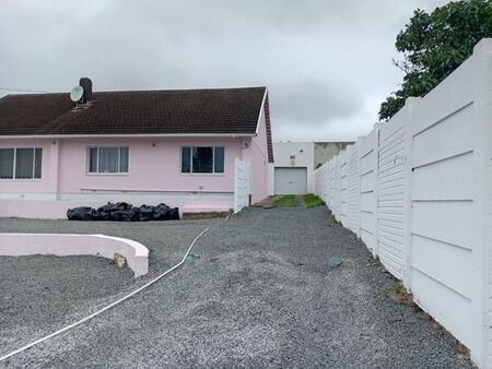 2 Bedroom Apartment in Nahoon Valley