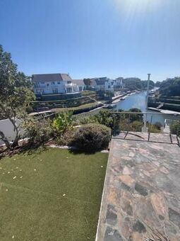 4 Bedroom House in St Francis Bay