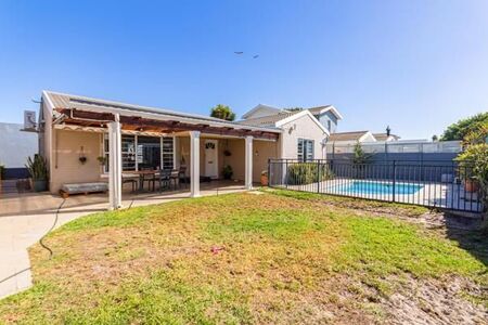 3 Bedroom House in Blouberg Rise