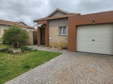 2 Bedroom House in Hansmoeskraal