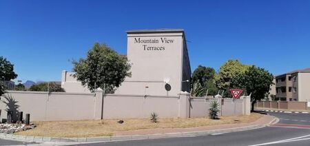 3 Bedroom Townhouse in Parklands