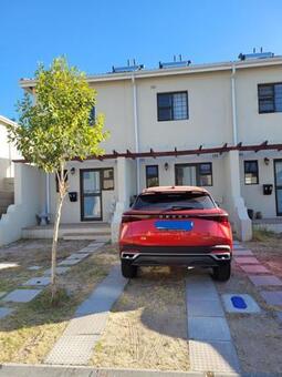 2 Bedroom House in Sunbird Park