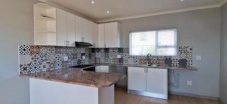 2 Bedroom Apartment in Milnerton Ridge