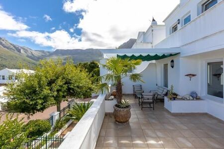3 Bedroom House in Hout Bay and surrounds
