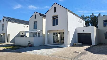 2 Bedroom House in Stellenbosch Central