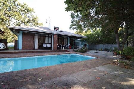 5 Bedroom House in Stellenbosch Central