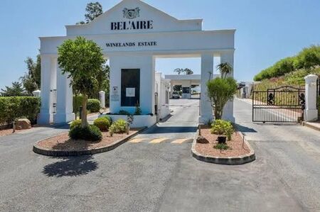 1 Bedroom Apartment in Somerset West Central