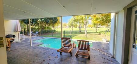 2 Bedroom House in Boschenmeer Golf Estate