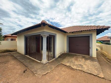2 Bedroom House in Lydenburg