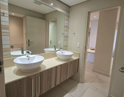 2 Bedroom apartment to rent in Rosebank, Johannesburg