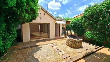 1 Bedroom cottage to rent in Sydenham, Johannesburg