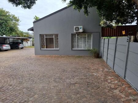 2 Bedroom flat to rent in Bo-Dorp, Rustenburg