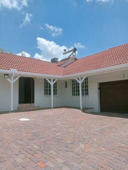 3 Bedroom House in Woodmead