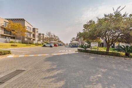 2 Bedroom Apartment in Fourways