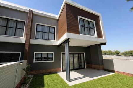 4 Bedroom House in Morningside