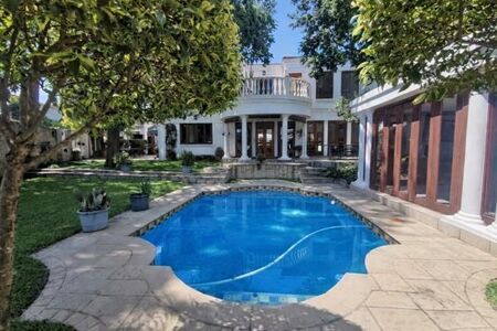 4 Bedroom House in Douglasdale