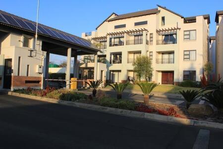 1 Bedroom Apartment in Dainfern