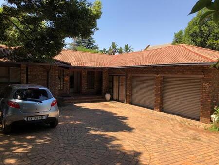 Studio apartment in Sandton Central